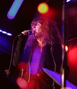 Fotografías de Carmen García de su concierto de la Sala Clamores del pasado 29 Dic.