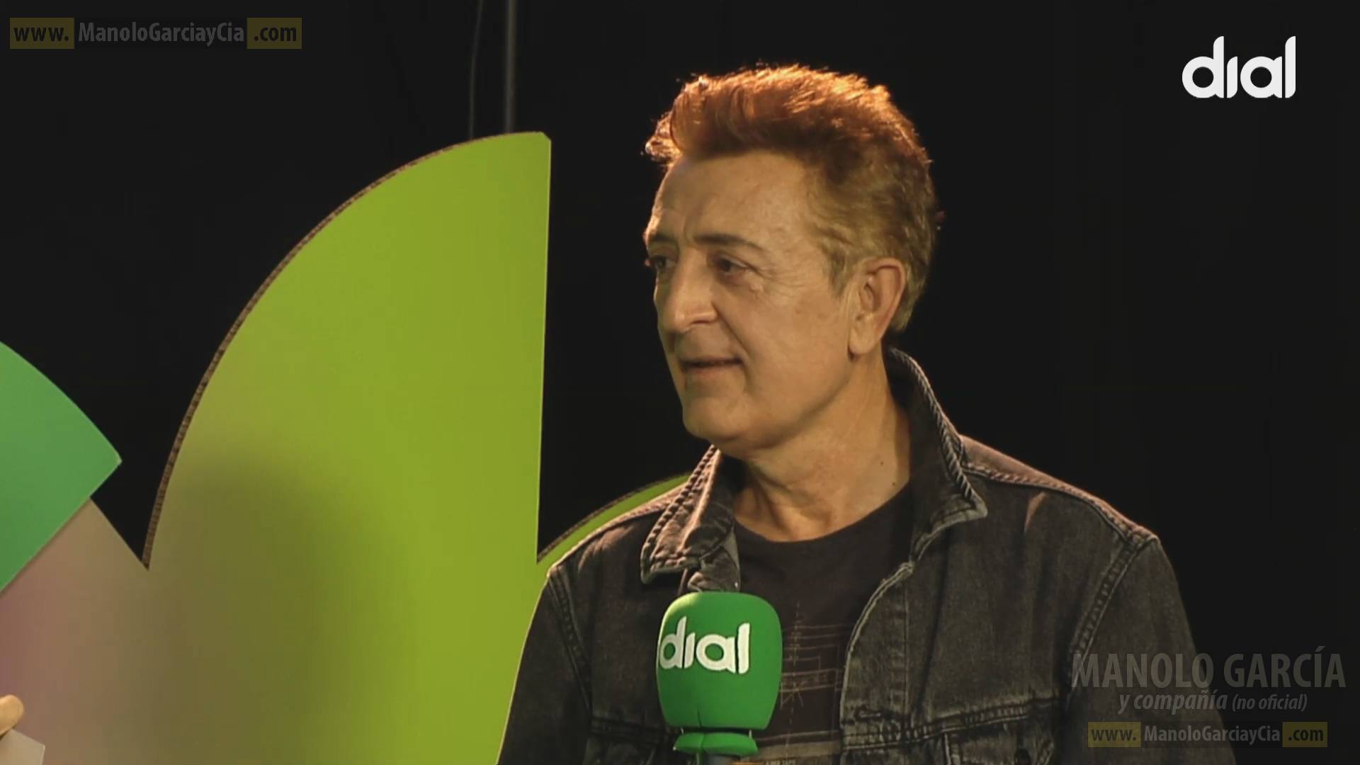 Manolo García en la Alfombra Roja de la Gala de los Premios Dial en Tenerife