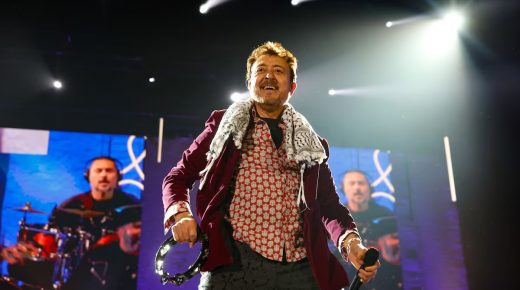 Manolo García monta una verbena estival en el Sant Jordi de Barcelona