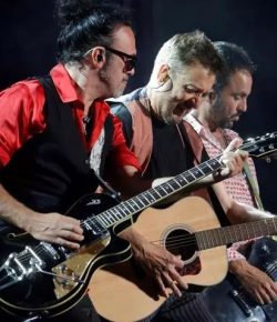 Manolo García prolonga con matrícula de honor su idilio con Córdoba