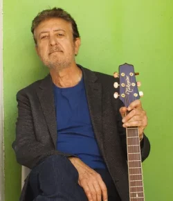 Manolo García: «Estoy en huelga: no quiero saber lo que cuentan los políticos»