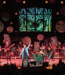 ¡Brutal inicio de gira!