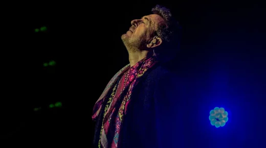 La primera noche de teatros de Manolo García en Madrid, un éxito rotundo: «Canto canciones nuevas porque quiero vivir del presente»