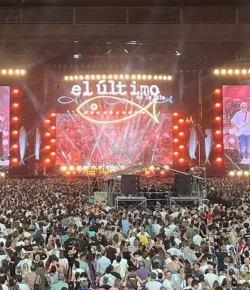 El Último de la Fila conquista Sevilla en el concierto más multitudinario de su gira